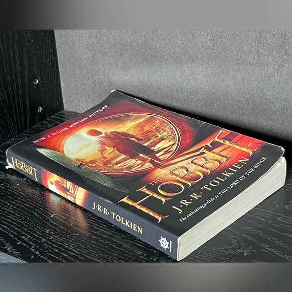 ❗️5/$10 - The Hobbit paperback book - Picture 7 of 7